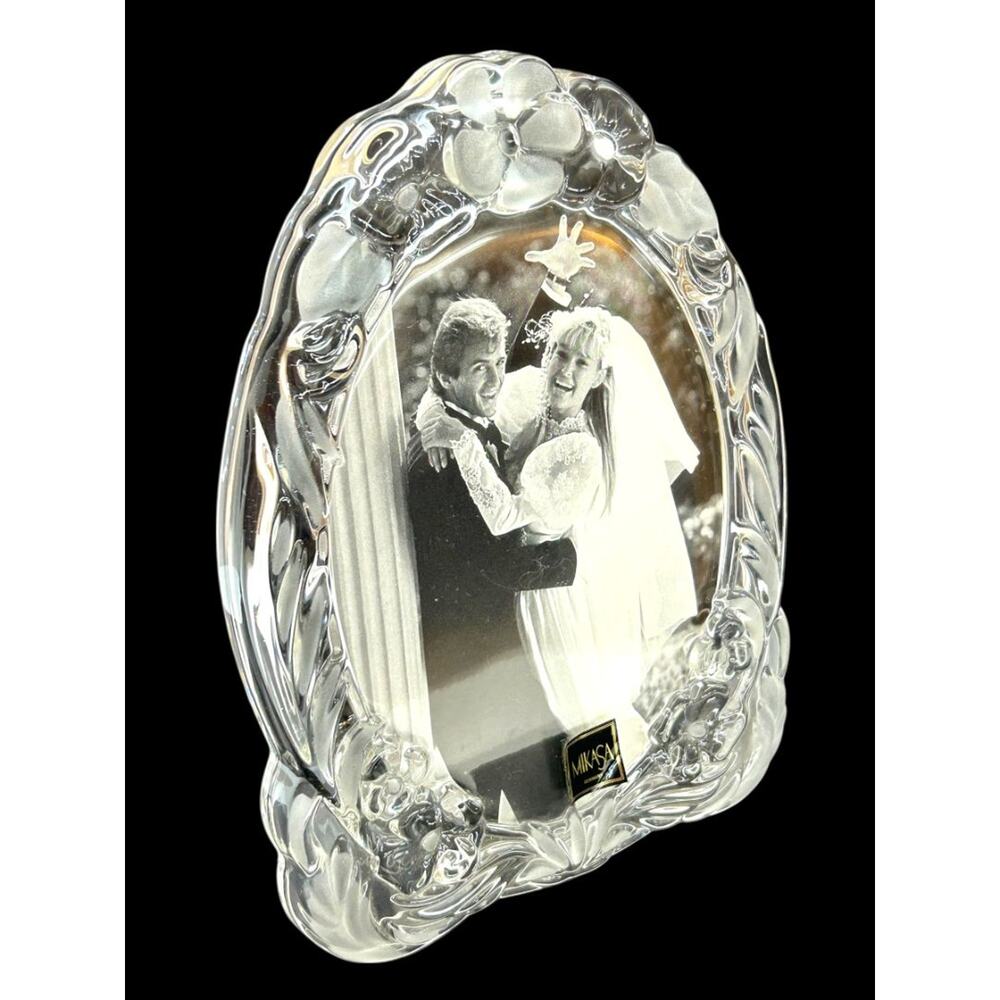 Mikasa Crystal Wedding Photo Frame Oval 8.75" x 6.25 Tabletop Floral